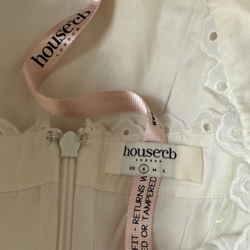 HOUSE OF CB 'Tilly' White Pin Tuck Mini Dress NWT - Picture 14 of 16